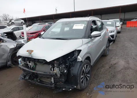 2020 Nissan Kicks Sv Xtronic Cvt z USA, uszkodzony, nr VIN 3N1CP5CV2LL549920